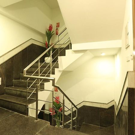 Hotel Qualia Suites At Delhi Airport New Delhi Exteriör bild