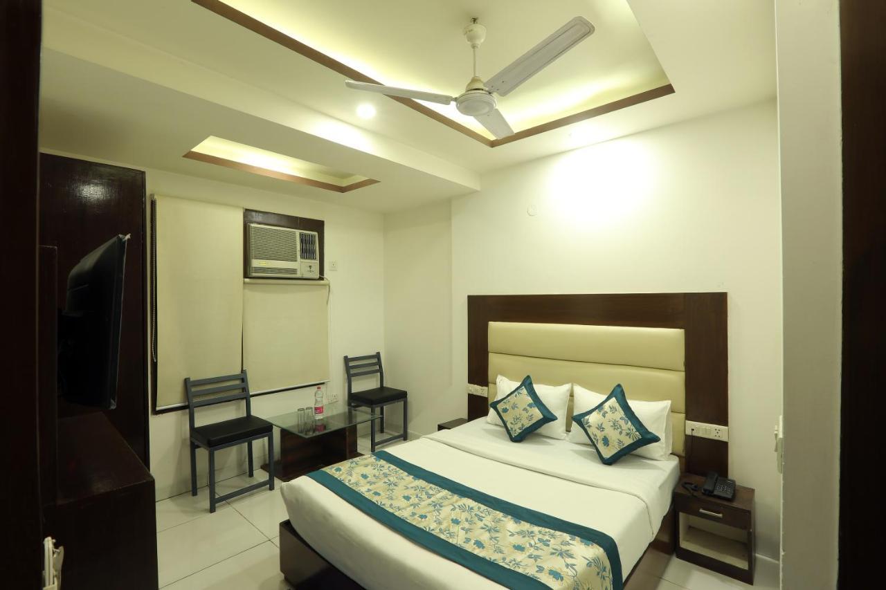 Hotel Qualia Suites At Delhi Airport New Delhi Exteriör bild