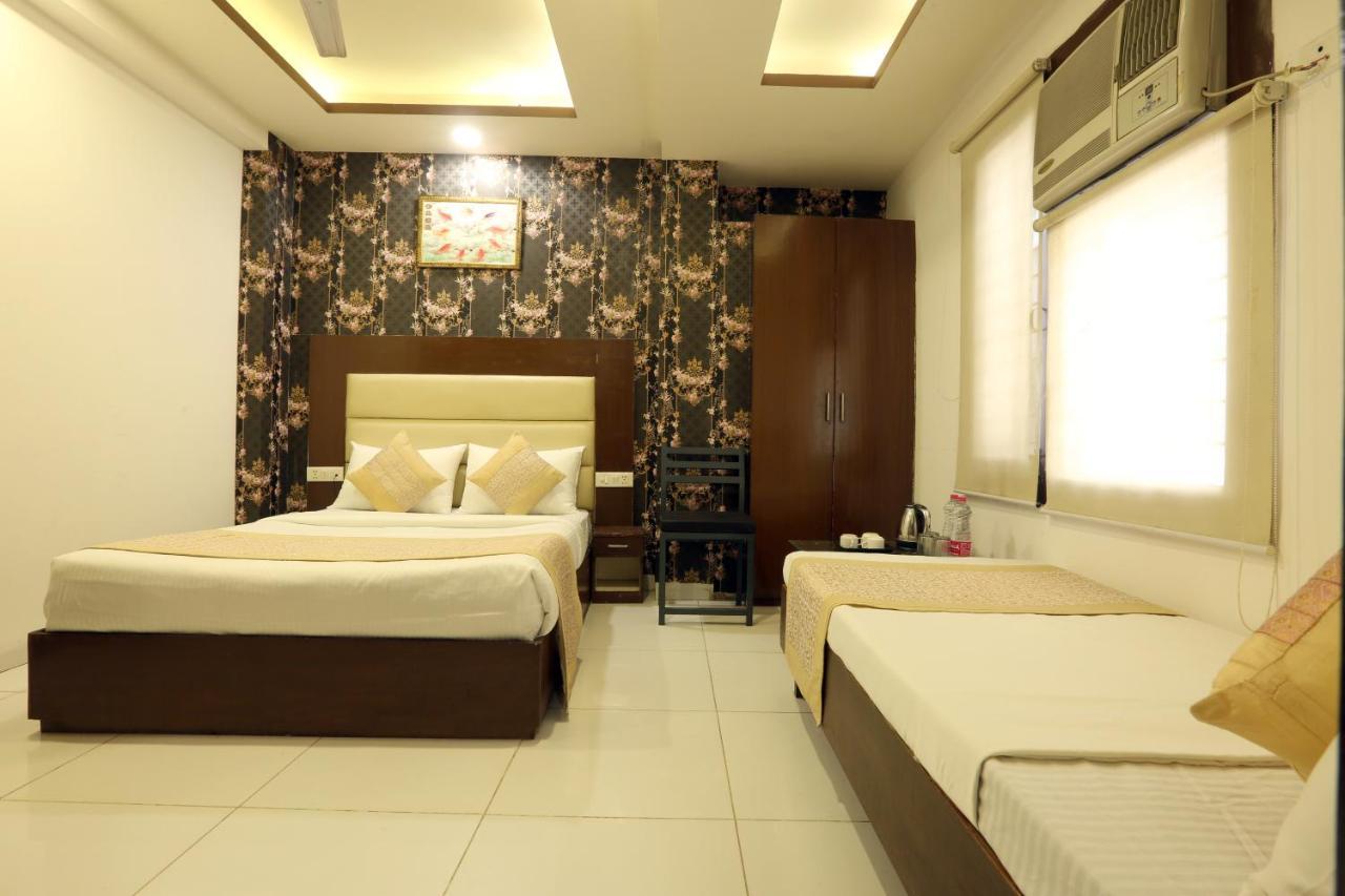 Hotel Qualia Suites At Delhi Airport New Delhi Exteriör bild