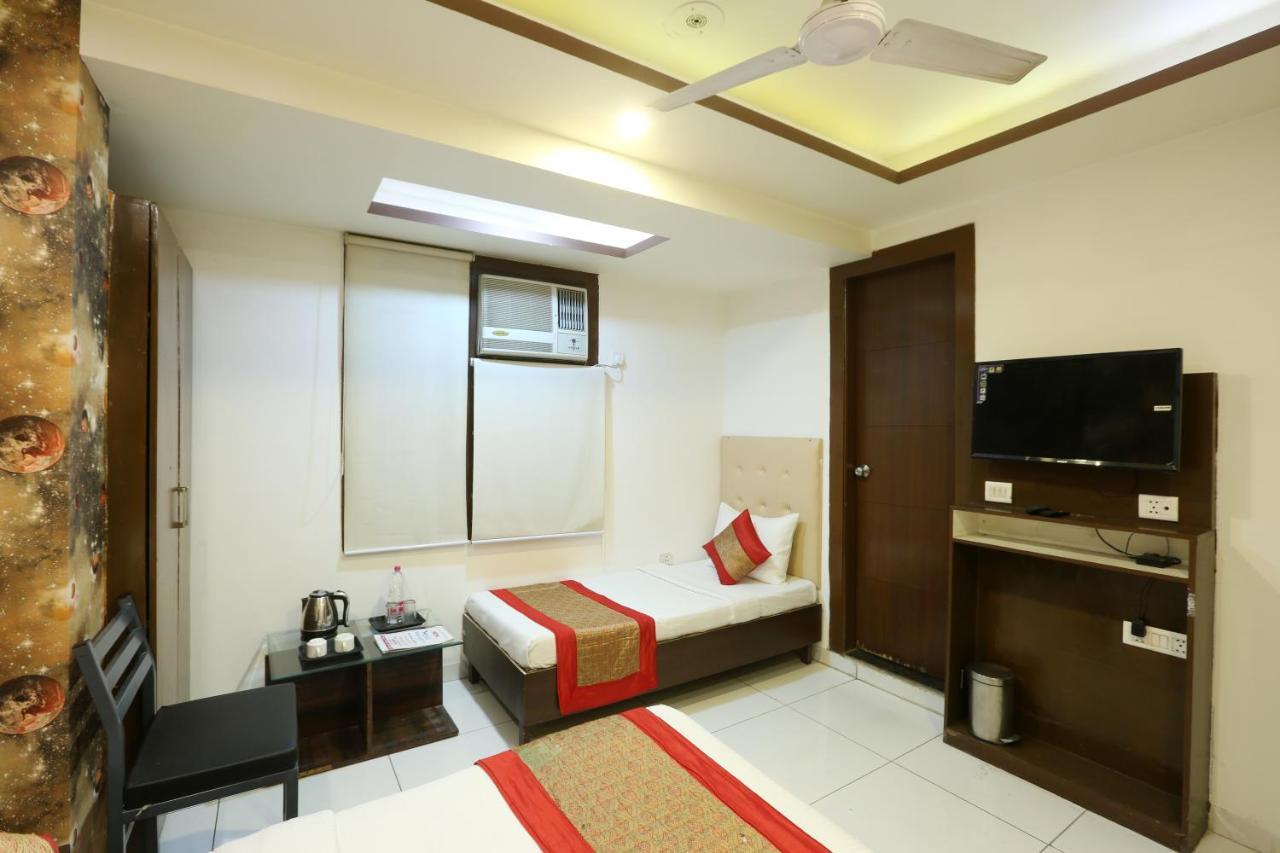 Hotel Qualia Suites At Delhi Airport New Delhi Exteriör bild